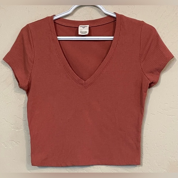 Tilly's Tops - Destined By Tilly’s V-Neck Ribbed Shirt, Size Large